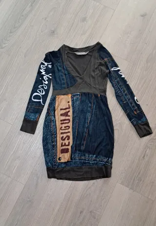Vestido corto Desigual azul y gris