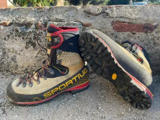 Botas Montaña La Sportiva Nepal Talla 44,5 evo GTX