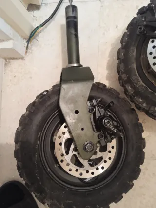 Ruedas Cecotec Patinete Eléctrico