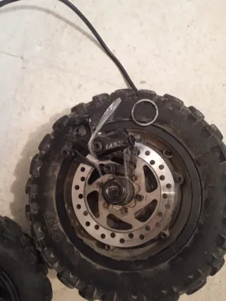 Ruedas Cecotec Patinete Eléctrico