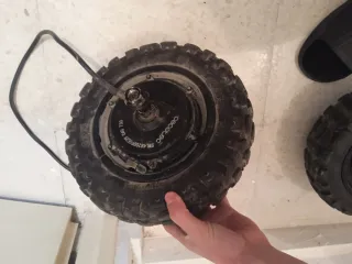 Ruedas Cecotec Patinete Eléctrico