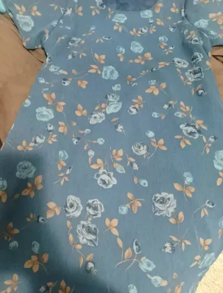 Vestido de verano azul con flores( talla SG)