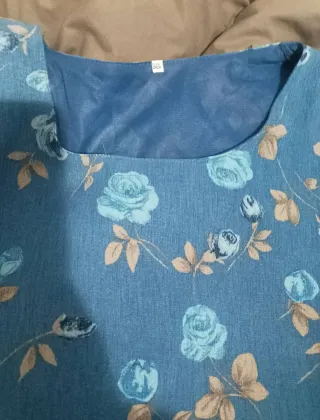 Vestido de verano azul con flores( talla SG)