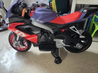 Moto eléctrica Aprilia infantil