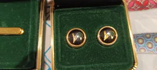 Pisacorbata y cubrebotones Mario Pieralli