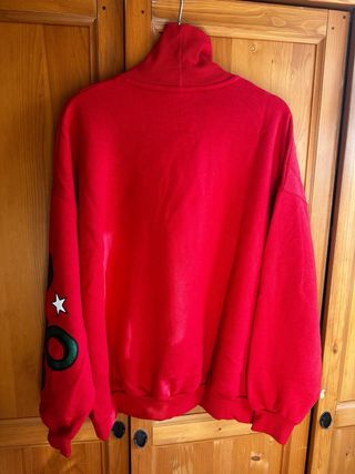 Jersey Navideño Bershka edición limitada/talla S-M