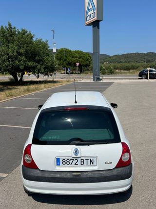 Renault Clio 2002