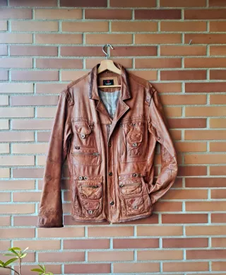 Giubbotto uomo cammello in pelle di pecora. Stile retrò vintage