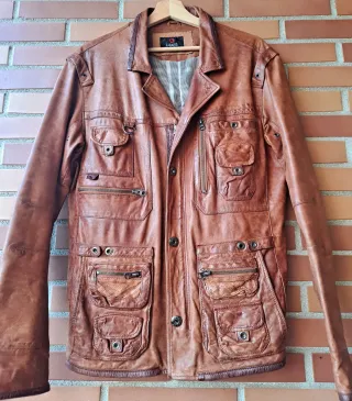 Giubbotto uomo cammello in pelle di pecora. Stile retrò vintage