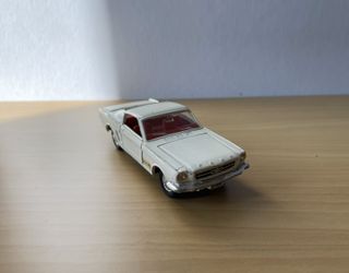 Dinky Toys 161 Ford Mustang Inglés