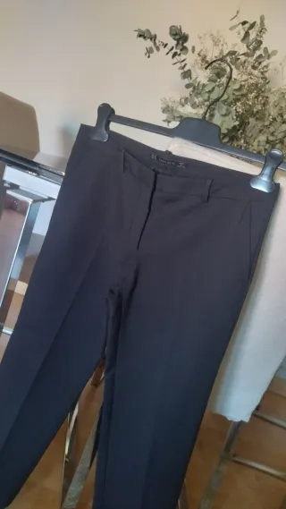 Pantalón Zara Negro.