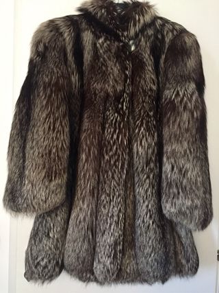 Pelliccia Volpe Marrone e Grigia