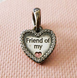 Pandora Corazón Amiga Charm Plata