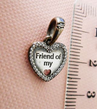 Pandora Corazón Amiga Charm Plata