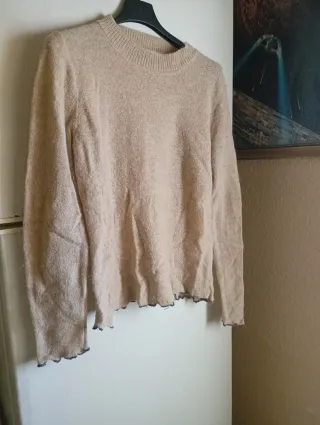 Blusa beige de punto manga larga