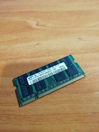 Memoria RAM Samsung DDR2 Portátil 1GB