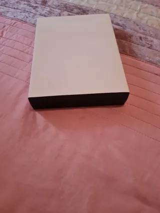 Pañuelo  con monedero a juego