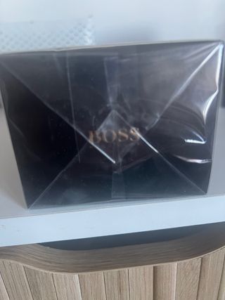 Perfume BOSS The Scent Negro Dorado