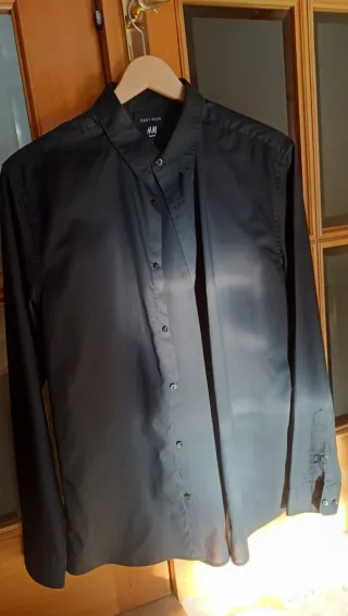 Camisa Negra H&M Easy Iron Talla M