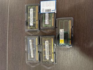 Memorie RAM (4 DDR3 e 1 DDR2)