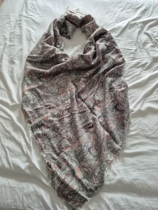 Bufanda Paisley Gris y Rosa