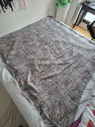 Bufanda Paisley Gris y Rosa