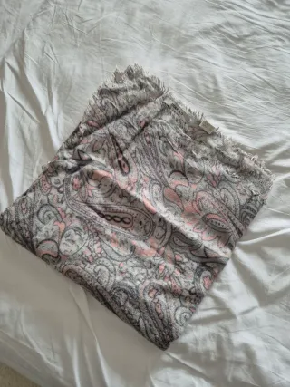 Bufanda Paisley Gris y Rosa