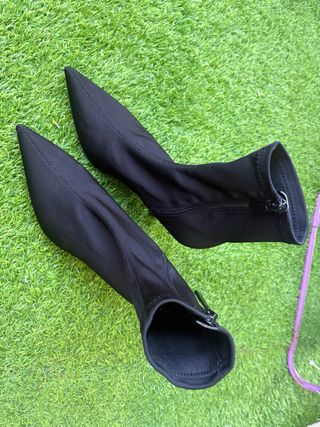 Botines Zara Tacón Aguja Negro