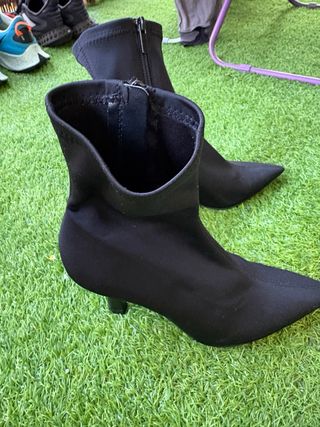 Botines Zara Tacón Aguja Negro