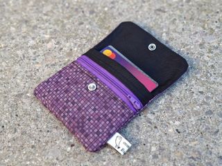 Cartera mini geométrica morada