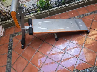 Banco de Abdominales Ajustable en muy buen estado