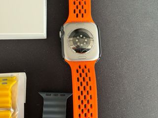 Apple Watch Series 11 da 46mm grigio siderale. Nuovo