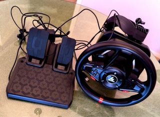 Volante Thrustmaster T128 con Pedales