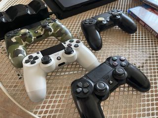 PS4 (PlayStation 4) 1TB + 3 Juegos