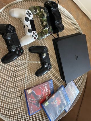 PS4 (PlayStation 4) 1TB + 3 Juegos