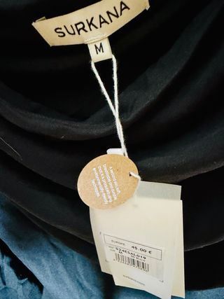 Blusa asimétrica Surkana negra talla M