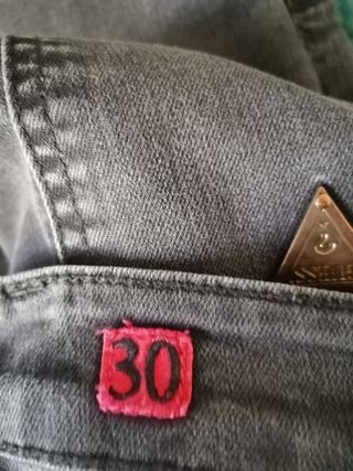 Guess Pantaloni Donna neri Zip Caviglia