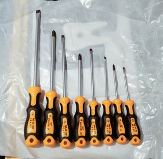 Juego 8 Destornilladores Elora Profesionales