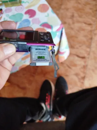 Cámara Nikon Coolpix A100 Morada