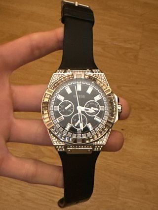 Reloj Guess Negro y Plateado