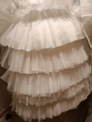 Cancán blanco. Usado 2 veces