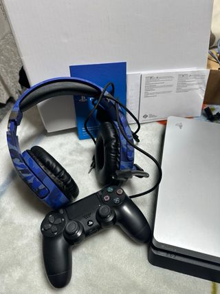 PS4 Slim Edizione Gran Turismo