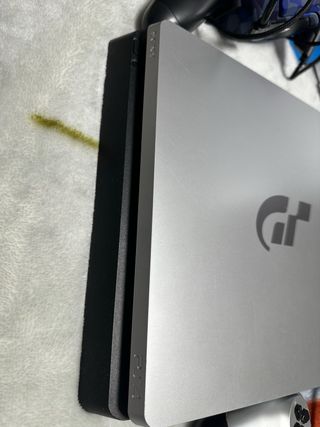 PS4 Slim Edizione Gran Turismo