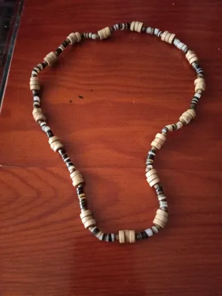 Collar de cuentas de madera natural y jaspe