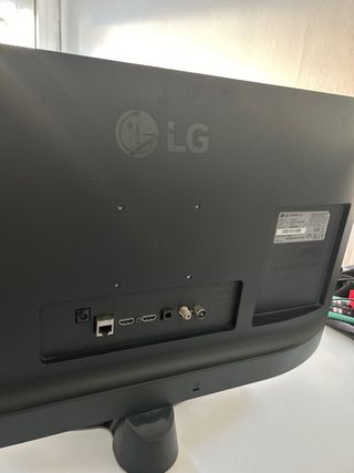 Monitor LG 24 pollici