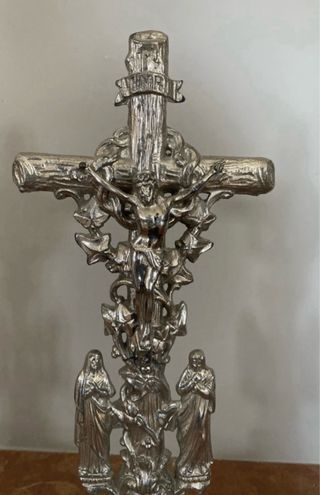Crucifijo Calvario Metal Plateado