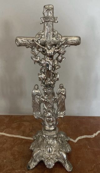 Crucifijo Calvario Metal Plateado
