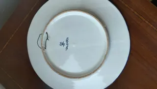 Plato de cerámica Talavera decorado