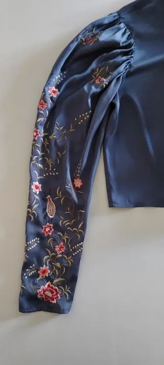 Blusa bordada