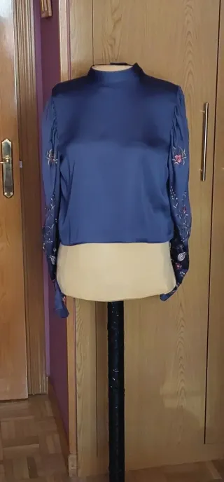 Blusa bordada